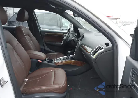 2015 Audi Q5 2.0T Premium z USA, uszkodzony, nr VIN WA1CFAFP1FA094618